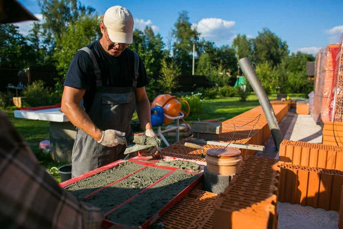 Сладйер Porotherm для нанесения теплого раствора на керамические блоки 01_Континент.jpg